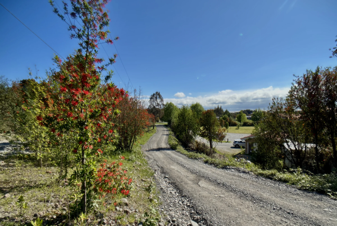 Parcela limpia de 5.225 m² junto al acceso de Los Troncos Milenarios, La Vara, Puerto Montt – foto 3