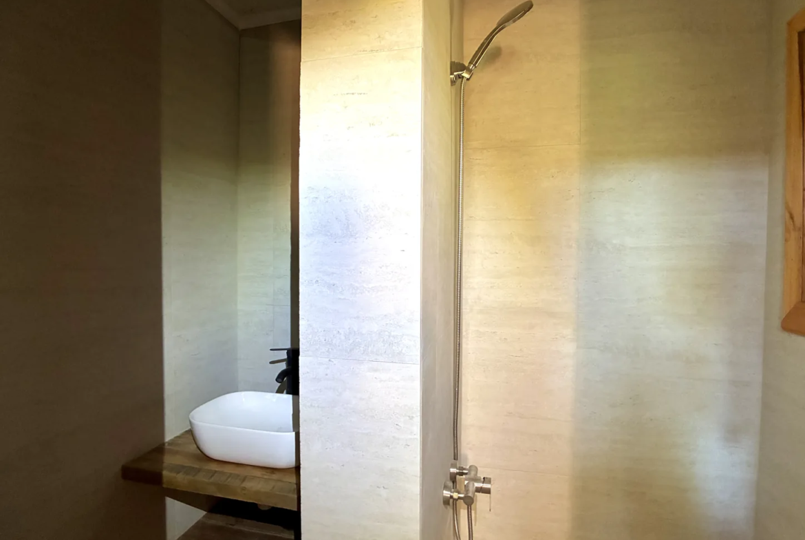 Baño compartido con ducha