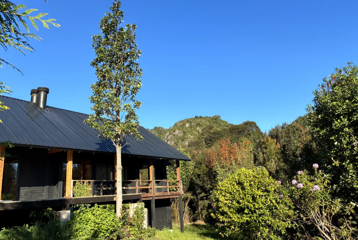 Casa de madera nativa en parcela de 2,55 ha en el sector Metri, Puerto Montt